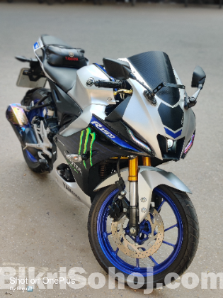 Yamaha R15